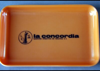 Bandeja porta notas de La Concordia Compañía Argentina de Seguros S. A.