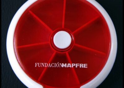 Pastillero redondo semanal. Fundación Mapfre.