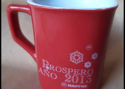 Taza de café Próspero Año 2013. Mapfre Seguros Generales de Colombia S. A.