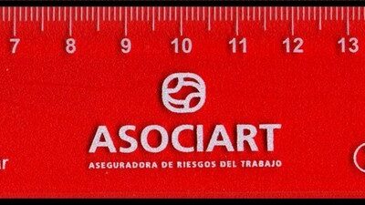 Regla plástica de Asociart Sociedad Anónima Aseguradora de Riesgos del Trabajo.