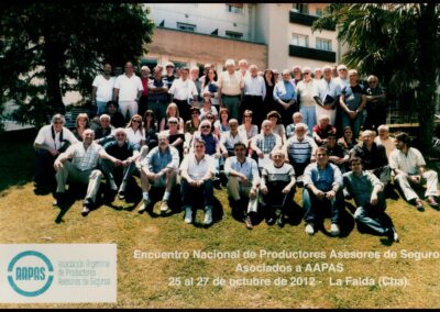 Fotografía Grupal. 25 al 27 de Octubre de 2012. Encuentro Nacional de productores Asesores de Seguros Asociados a AAPAS – Asociación Argentina de Productores Asesores de Seguros.