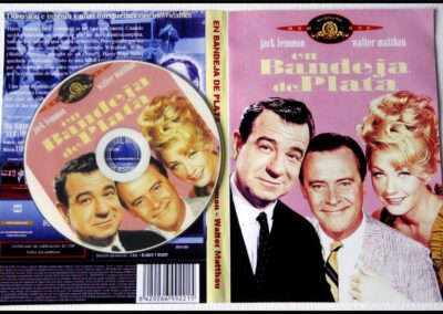 En Bandeja de Plata. Película comedia estadounidensede del año 1966, Dirigida por Billy Wilder e Interpretada por Jack Lemmon y Walter Matthau.