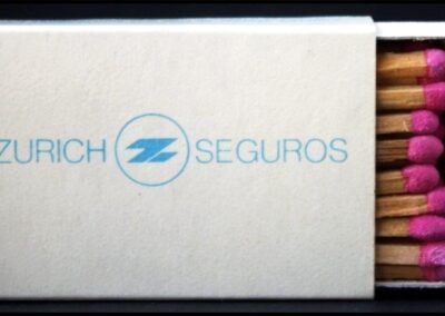 Caja de Fósforos de madera de Zurich Argentina Compañía de Seguros S. A.