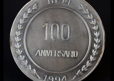 Medalla «100 Aniversario» 1894 – 1994 de la AACS – Asociación Argentina de Compañías de Seguros.