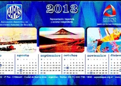 Calendario de escritorio Año 2013 de AAPAS – Asociación Argentina de Productores Asesores de Seguros.