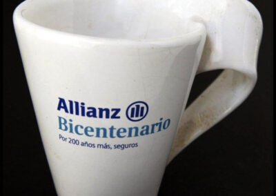 Taza Bicentenario. Año 2016. Allianz Argentina Compañía de Seguros S. A.