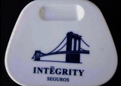 Broche Sujetapapeles. Integrity Seguros Argentina S. A.