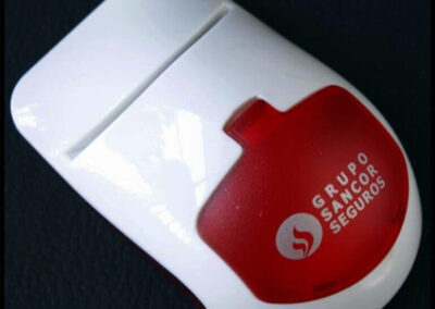 Porta clips para escritorio. Grupo Sancor Seguros.