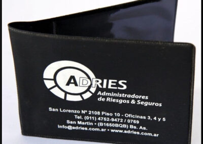 Portadocumentos de Adries S.R.L. Administradores de Riesgos y Seguros.