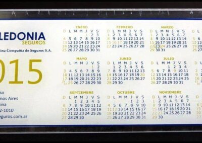 Calendario de escritorio. Año 2015 de Caledonia Argentina Compañía de Seguros S. A.