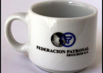 Pocillo de café de Federación Patronal Seguros S. A.