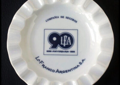 Cenicero «90 Años» 1896-1986 de La Franco Argentina Compañía de Seguros S. A.
