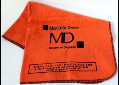 Paño para auto de Gamuza. Marcelo Deve – Asesor de Seguros.