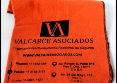 Paño para auto de Gamuza. Valcarce Asociados – Organizadores / Productores Asesores de Seguros.