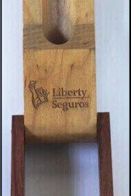 Estuche soporte de Lapicera para escritorio. Liberty Seguros Argentina S. A.