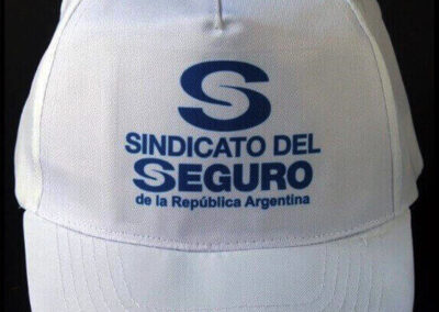 Gorra del Sindicato del Seguro de la República Argentina.